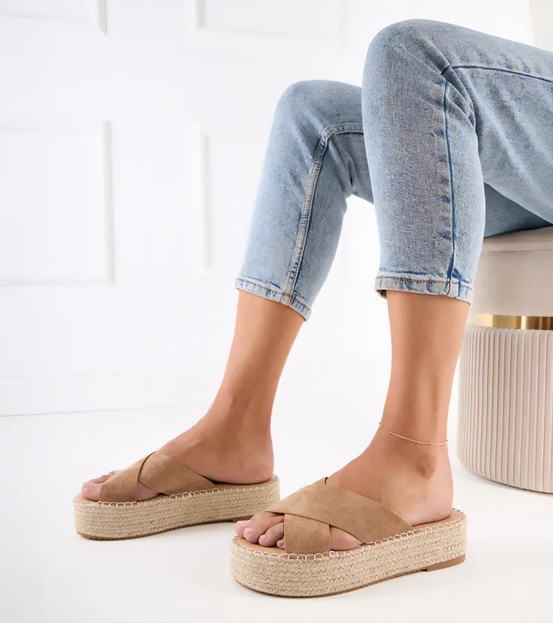 Gemre Hnedé šľapky espadrilky s remienkami na platforme Jerisa