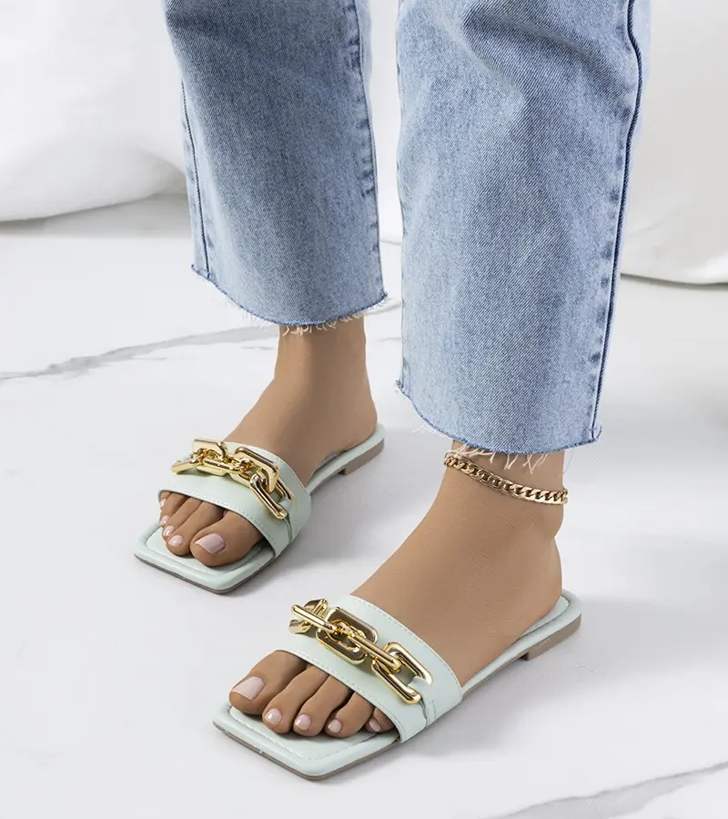 Gemre Zelené elegantné žabky s reťazou Cherell