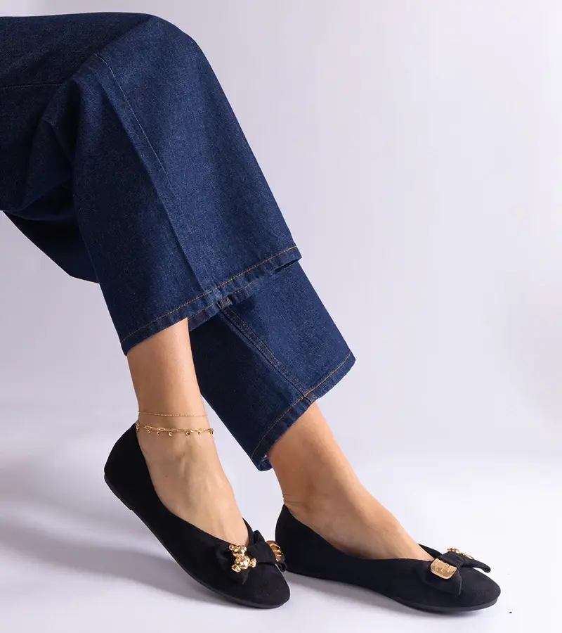 Gemre Čierne balerínky zdobené mašľou a brošňou Esdras