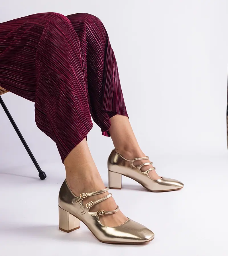 Gemre Zlaté lodičky na podpätku s ozdobnými prackami Izida