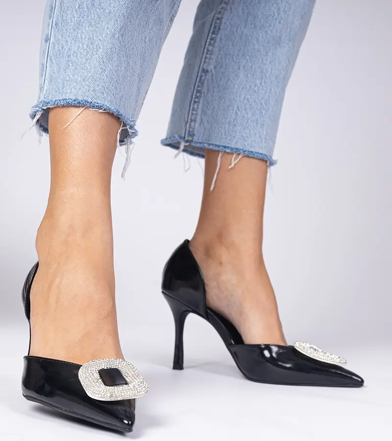 Gemre Čierne lodičky zdobené zirkónmi Coluga