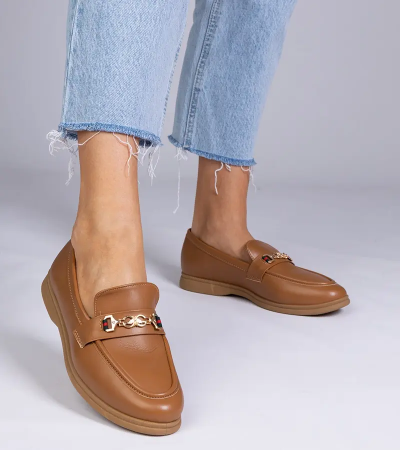 Gemre Tmavohnedé mokasíny so zlatou ozdobou Feola