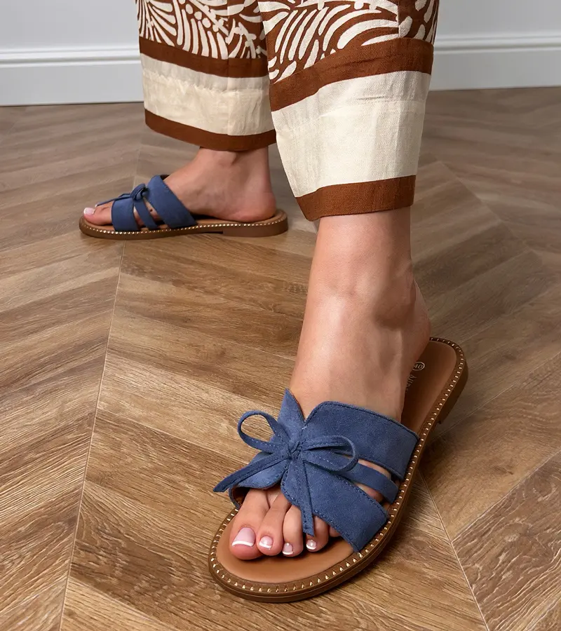 Gemre Modré šľapky s mašľou a zdobením na okrajoch Favira