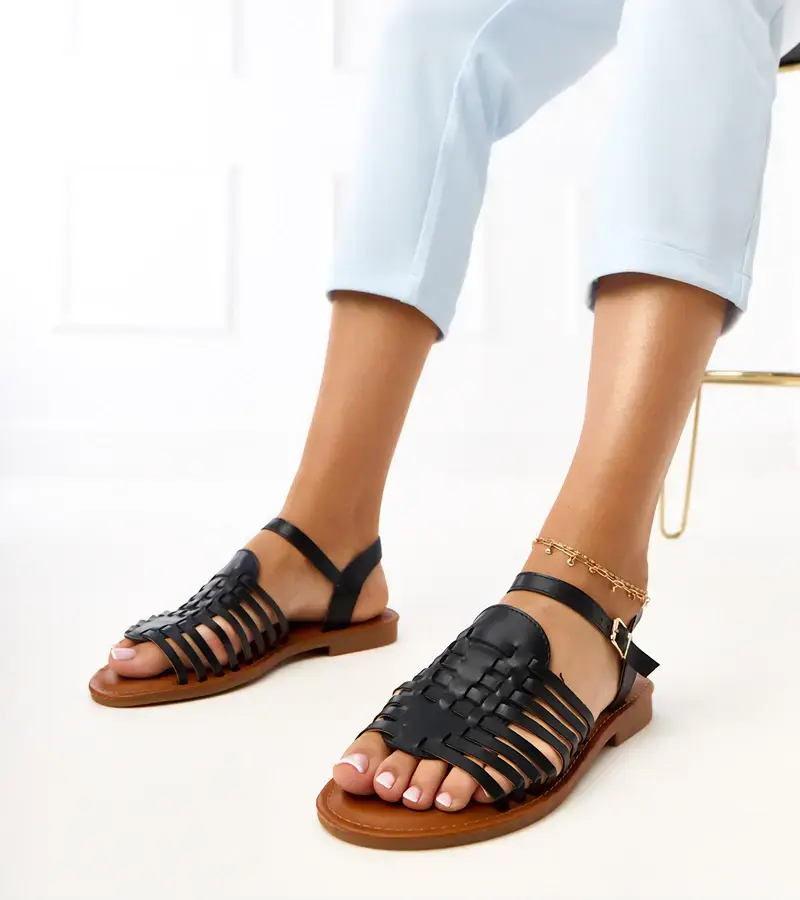 Gemre Čierne sandále rímske ploché Everlay