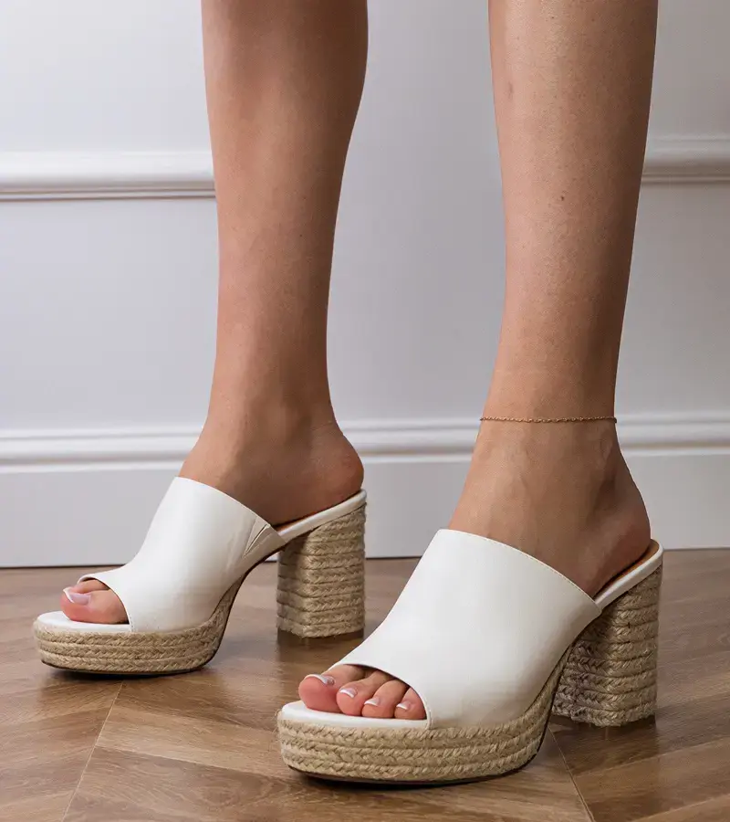 Gemre Biele šľapky espadrilky na podpätku Grande