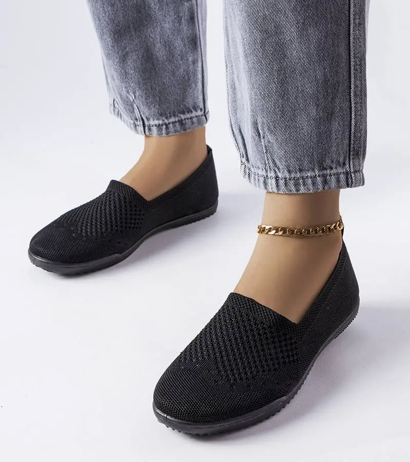 Gemre Čierne textilné slip-on tenisky Mazuret