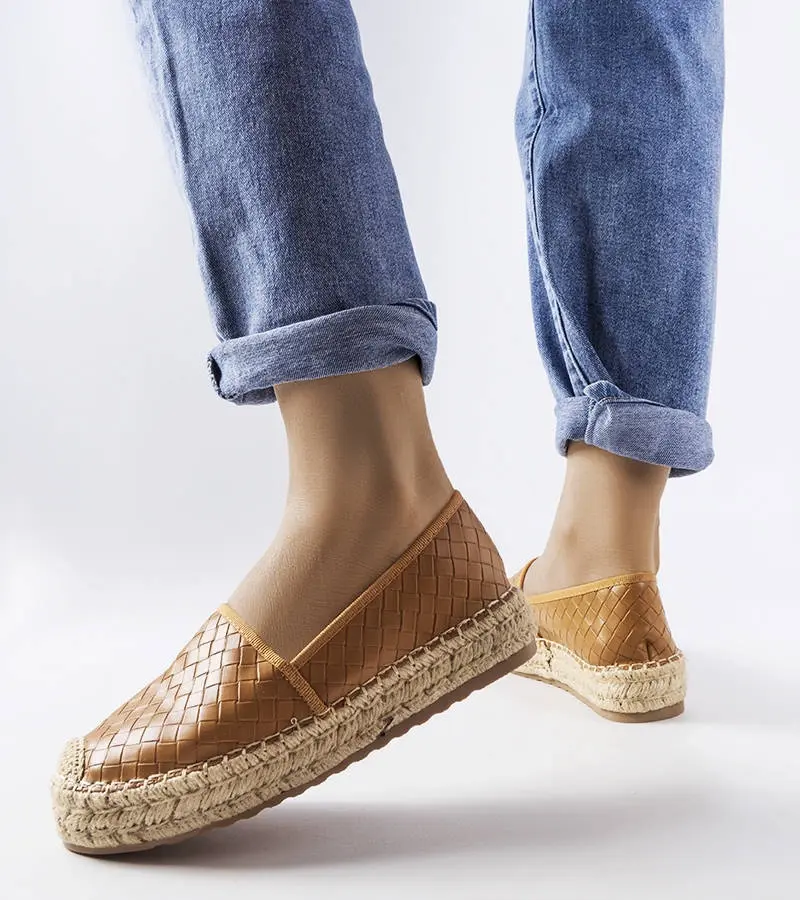 Gemre Hnedé espadrilky zdobené reliéfom Geoffrey