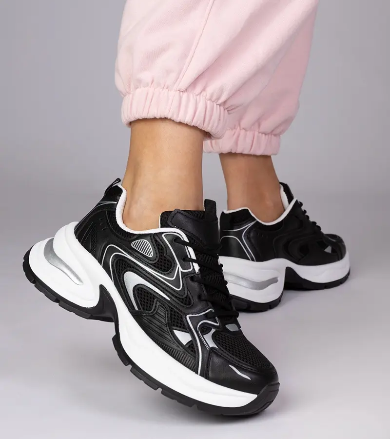 Gemre Čierne športové tenisky na hrubej podrážke Asetrina