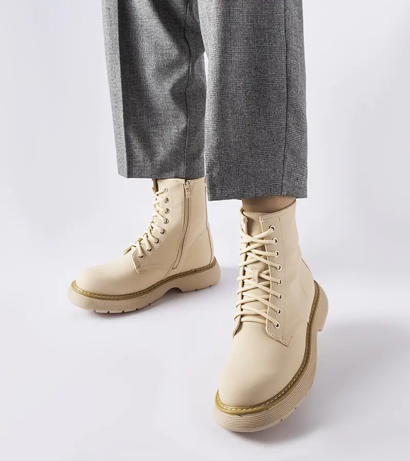 Gemre Beige klasické trapery Benvenuto