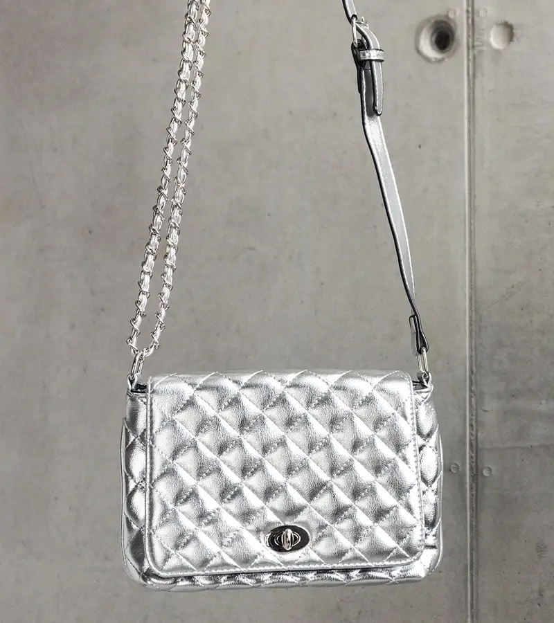 Gemre Strieborná prešívaná kabelka Quartilla