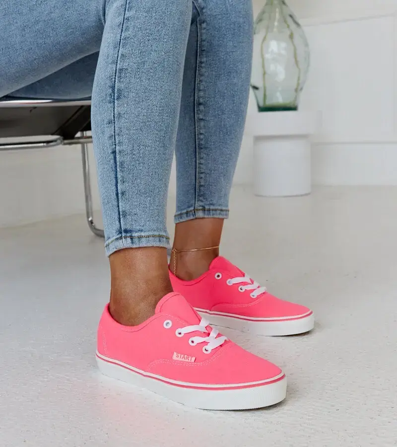 Gemre Svetloružové klasické tenisky Erla