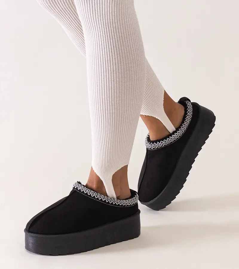 Gemre Čierne papuče zdobené vyšívaním na vysokej platforme Luanela.