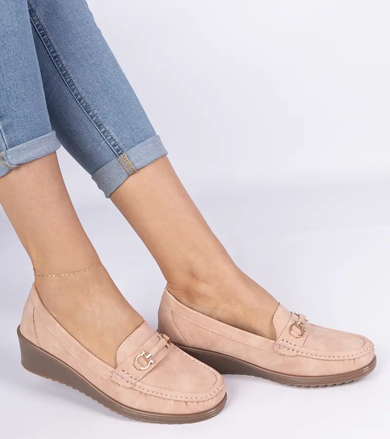 Gemre Ružové dámske mokasíny na klinovom podpätku s matným povrchom Sambada