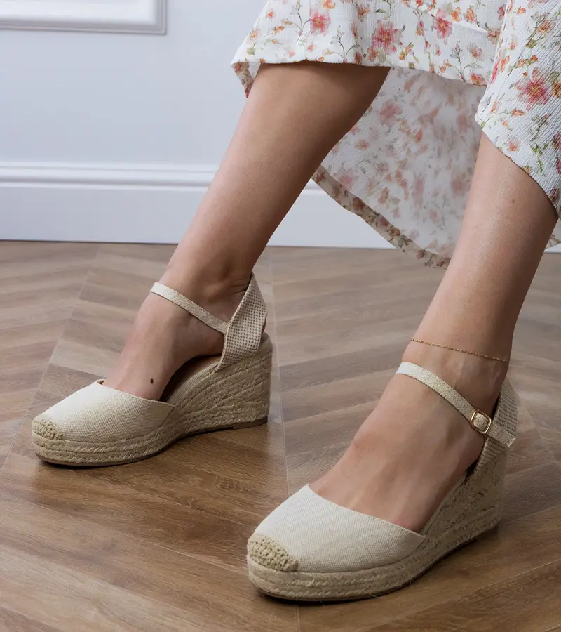 Gemre Béžové sandále espadrilky na klinovom podpätku Murrana