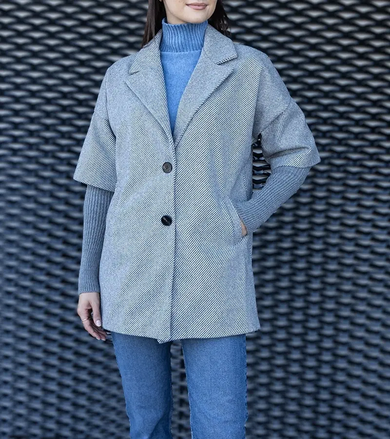 Gemre Šedý plášť s pletenými rukávmi Sameha