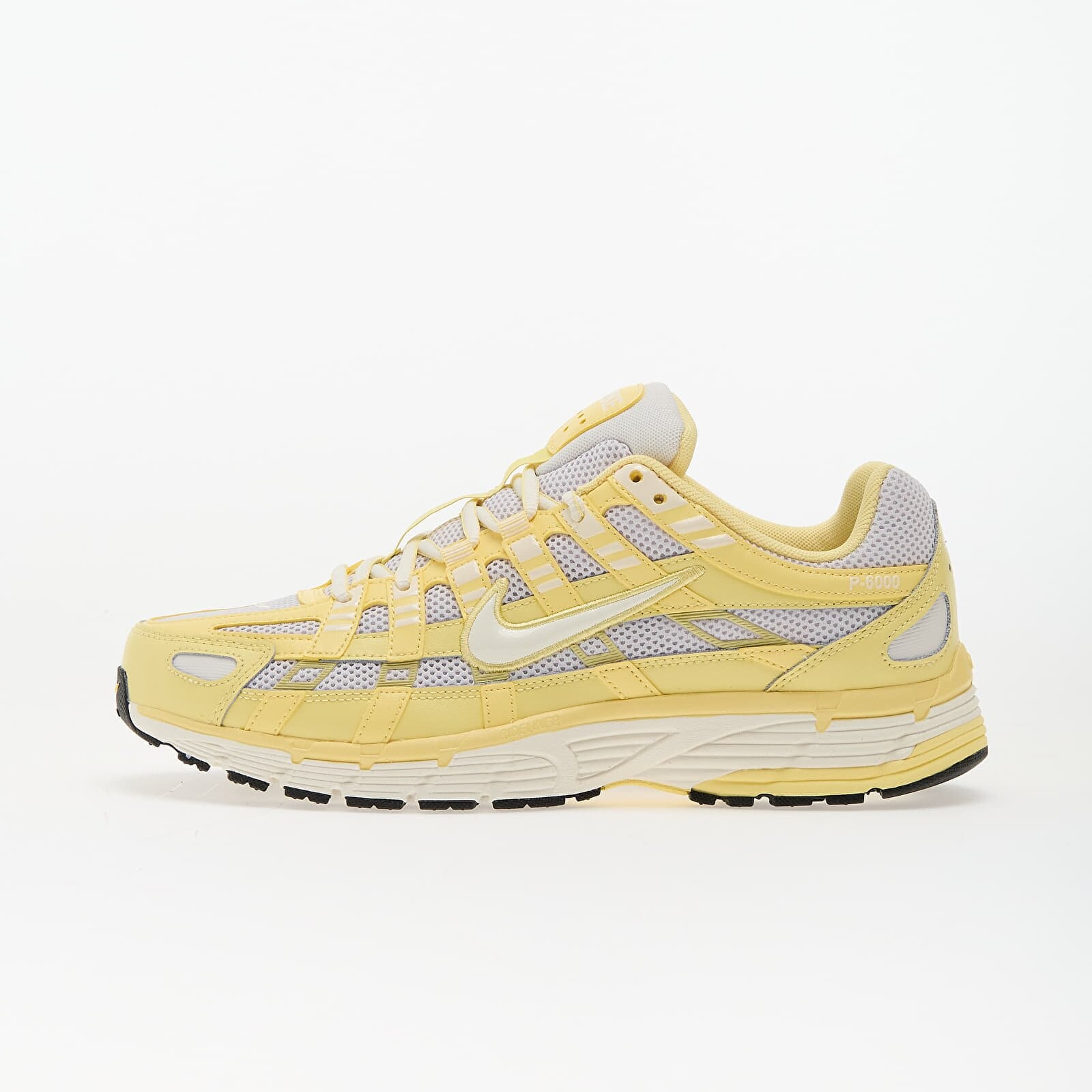 Tenisky Nike W P-6000 Soft Yellow/ Soft Pearl-Platinum Tint-Black-Metallic Silver EUR 36