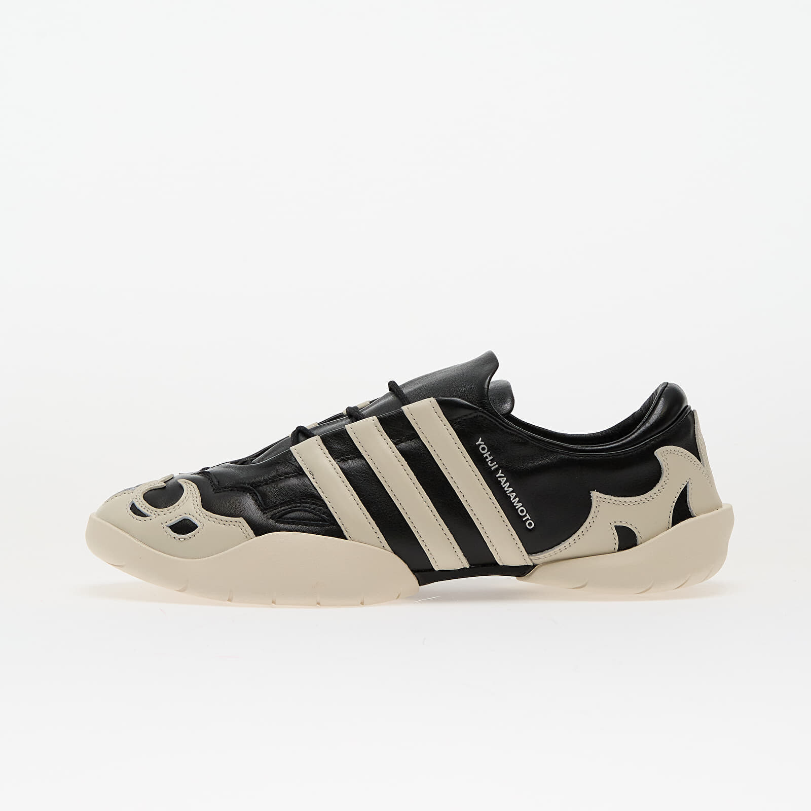 Tenisky Y-3 Regu 2002 Black/ Alumina/ Alumina EUR 38
