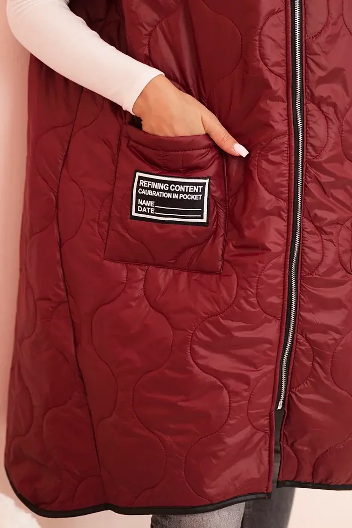 Kesi Włoski Dámska prešívaná vesta Plus Size s kapucňou na zips bordová