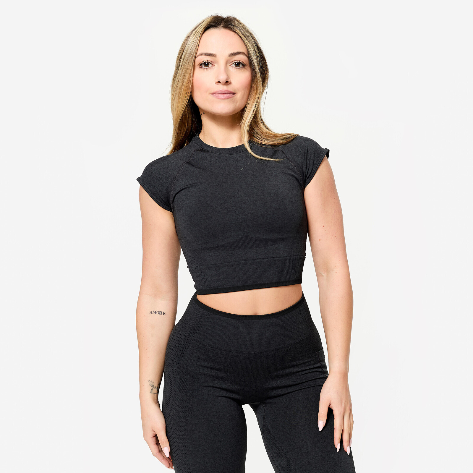 Dámsky fitness crop top čierny