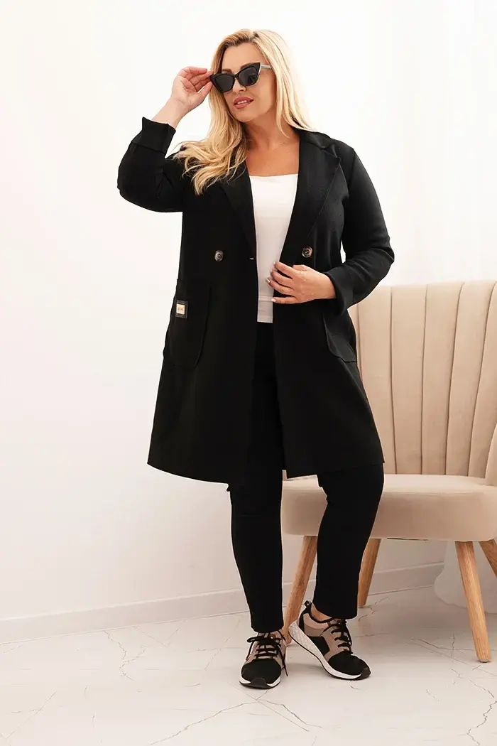 Kesi Włoski Dámsky elegantný kabát Plus Size s golierom a veľkými vreckami čierny