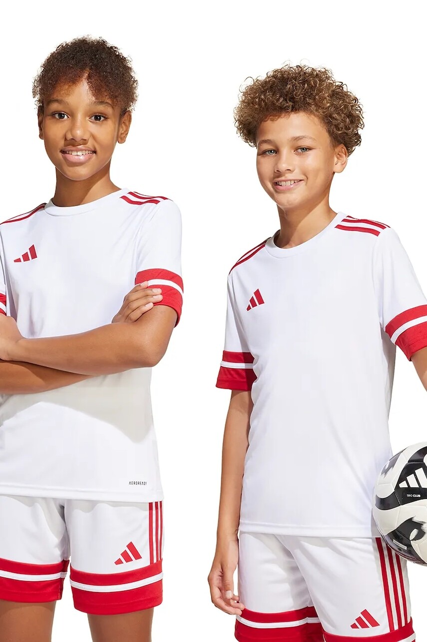 Detské tričko adidas Performance biela farba, s nášivkou, JJ0059