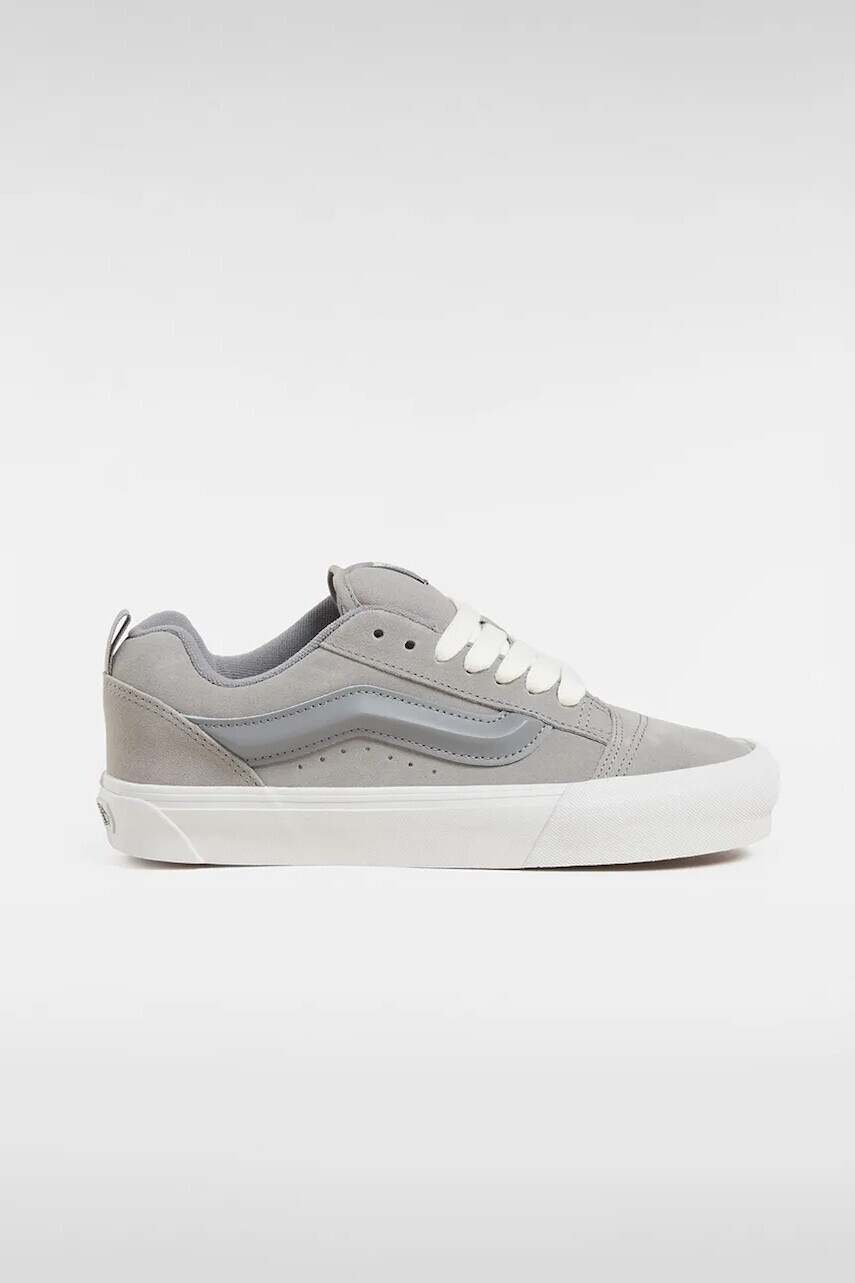 Semišové tenisky Vans Knu Skool šedá farba, VN000D6CBXC1