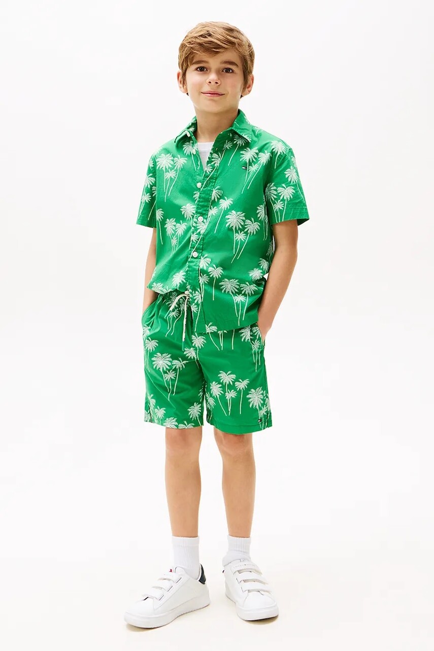 Detské krátke nohavice Tommy Hilfiger zelená farba, KB0KB09644