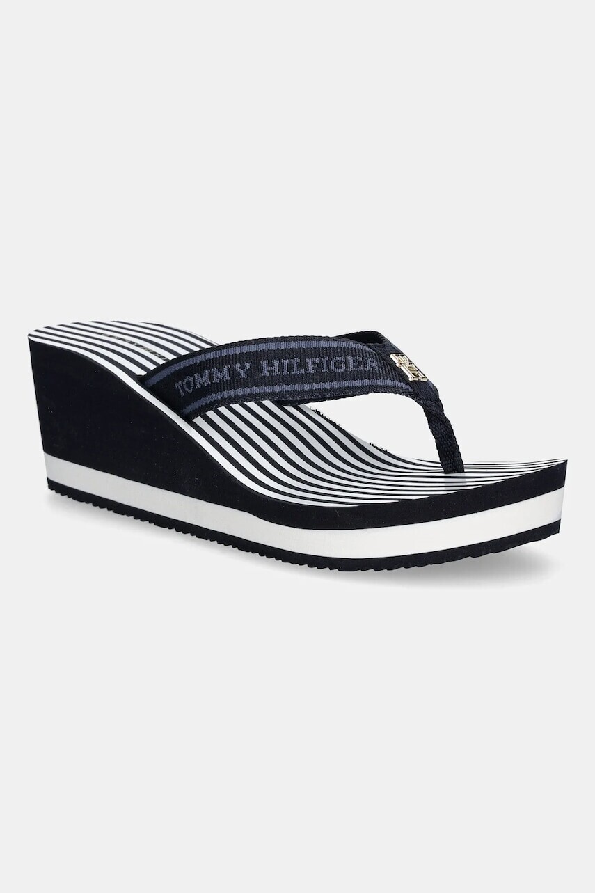 Šľapky Tommy Hilfiger TH STRIPES WEDGE BEACH SANDAL tmavomodrá farba, na kline, FW0FW08521