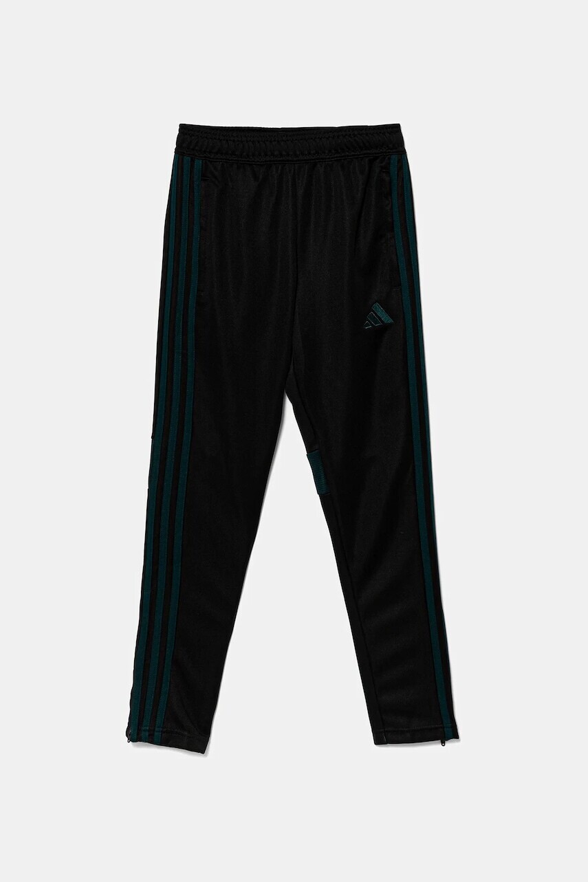 Detské tepláky adidas Performance čierna farba, s nášivkou, KC7235