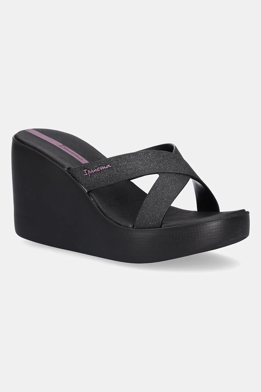 Šľapky Ipanema HIGH FASHION čierna farba, na kline, 83646-BD675