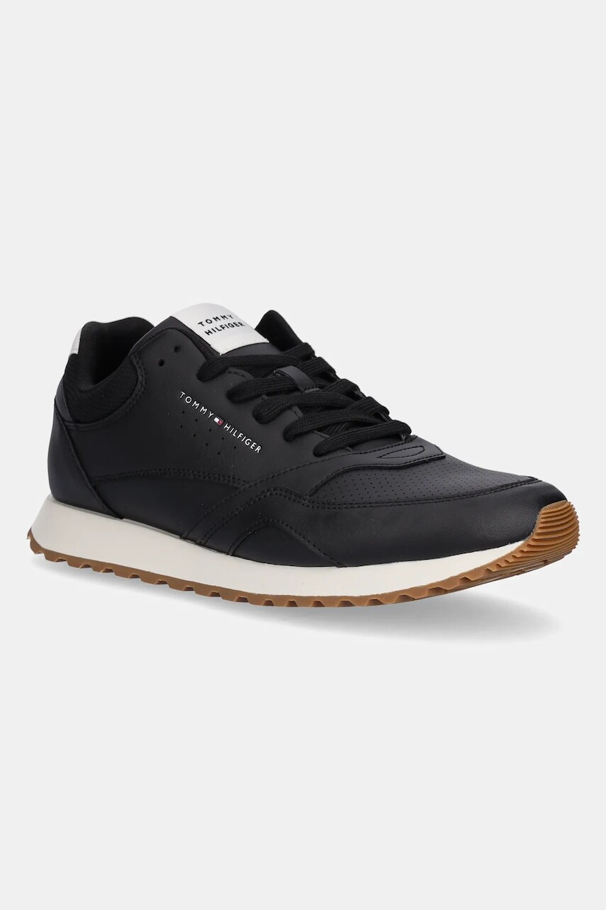Kožené tenisky Tommy Hilfiger NEW RUNNER EVA LTH ESS čierna farba, FM0FM05512