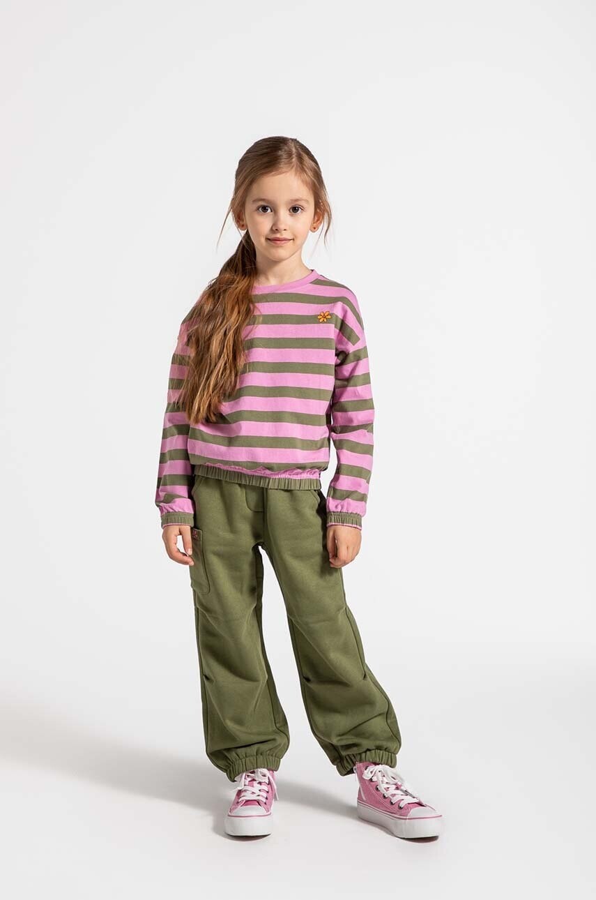 Detské tepláky Coccodrillo zelená farba, jednofarebné, MYSTIC NATURE GIRL KIDS