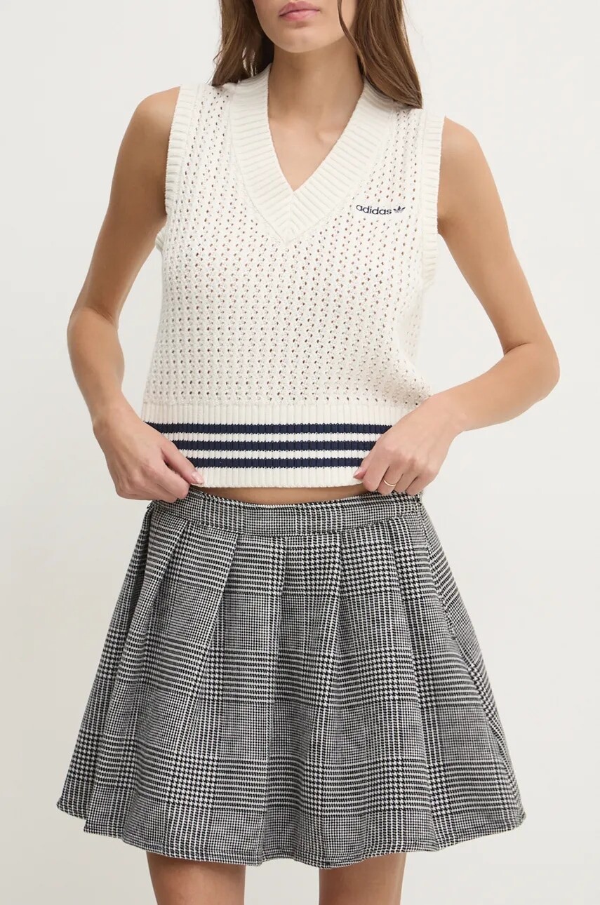 Sukňa Vans čierna farba, mini, áčkový strih, VN000HWGBLK1