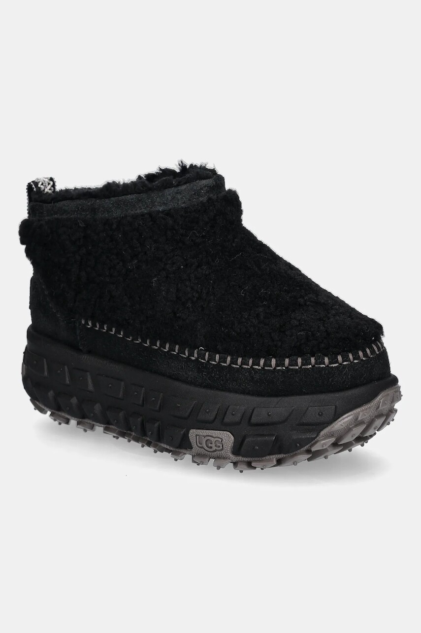 Semišové snehule UGG Venture Daze Ultra Mini Cozy Boot čierna farba, 1161790-BLK