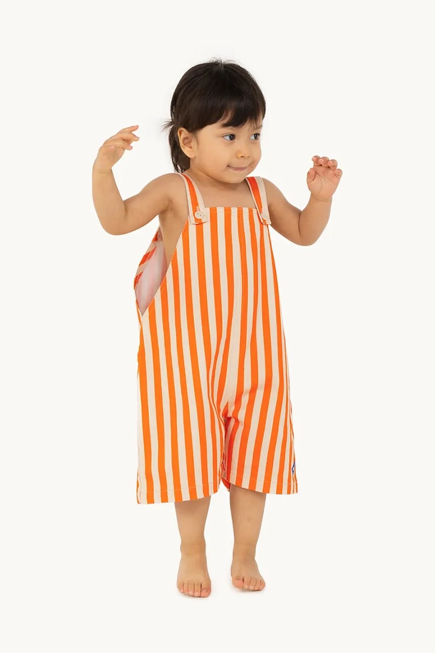 Detské nohavice na traky Tinycottons STRIPED SHORT DUNGAREE oranžová farba, vzorované, SS25-232