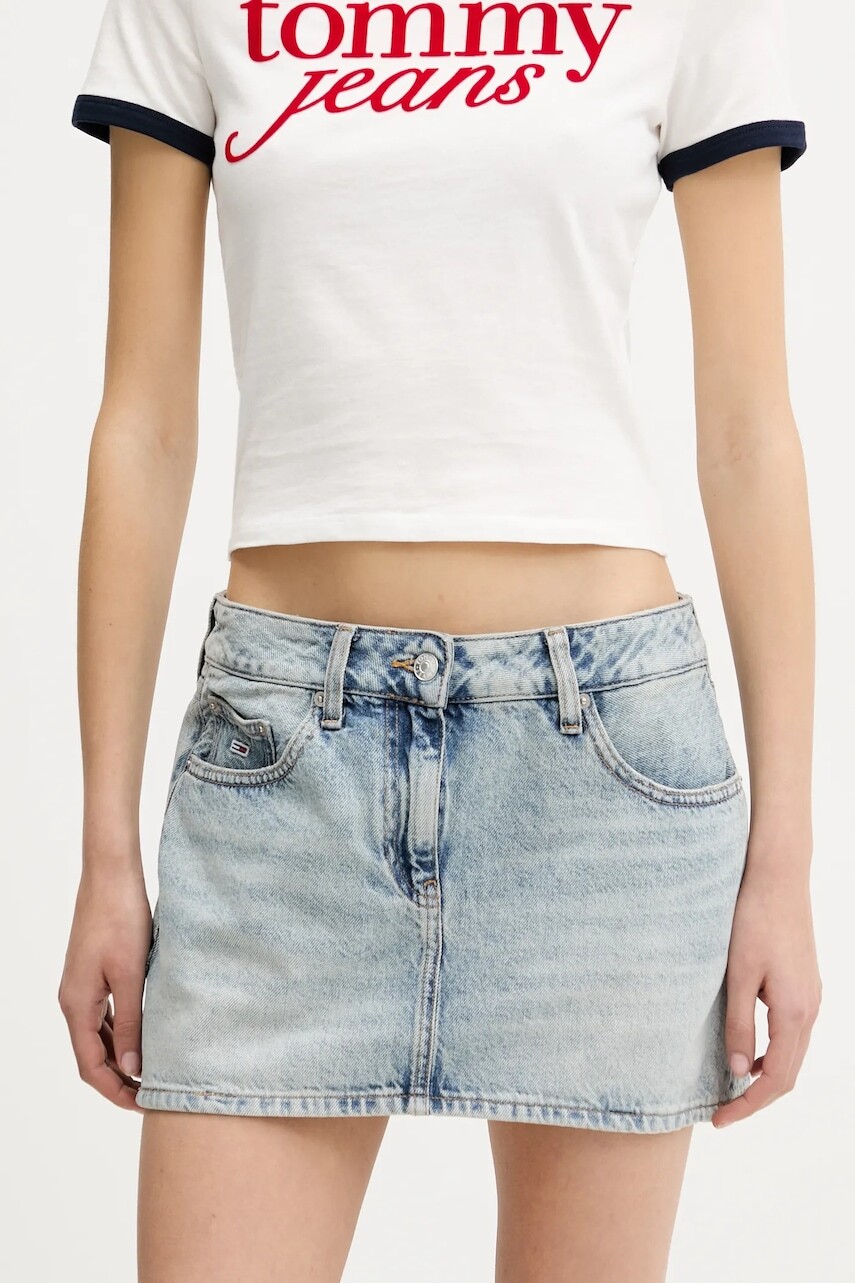 Rifľová sukňa Tommy Jeans mini, rovný strih, DW0DW20133