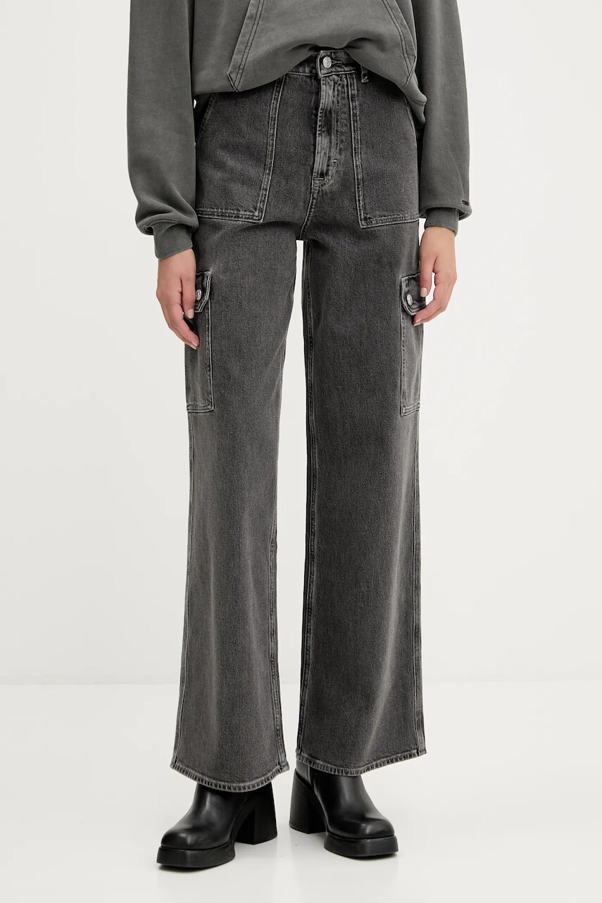 Rifle Tommy Jeans šedá farba, DW0DW20483