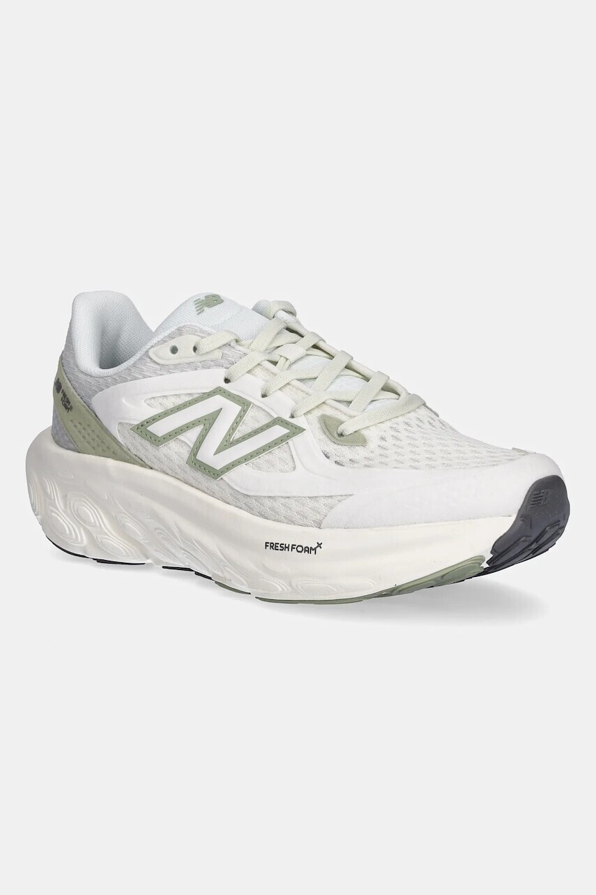 Bežecké topánky New Balance UTRN béžová farba, UTRNAF