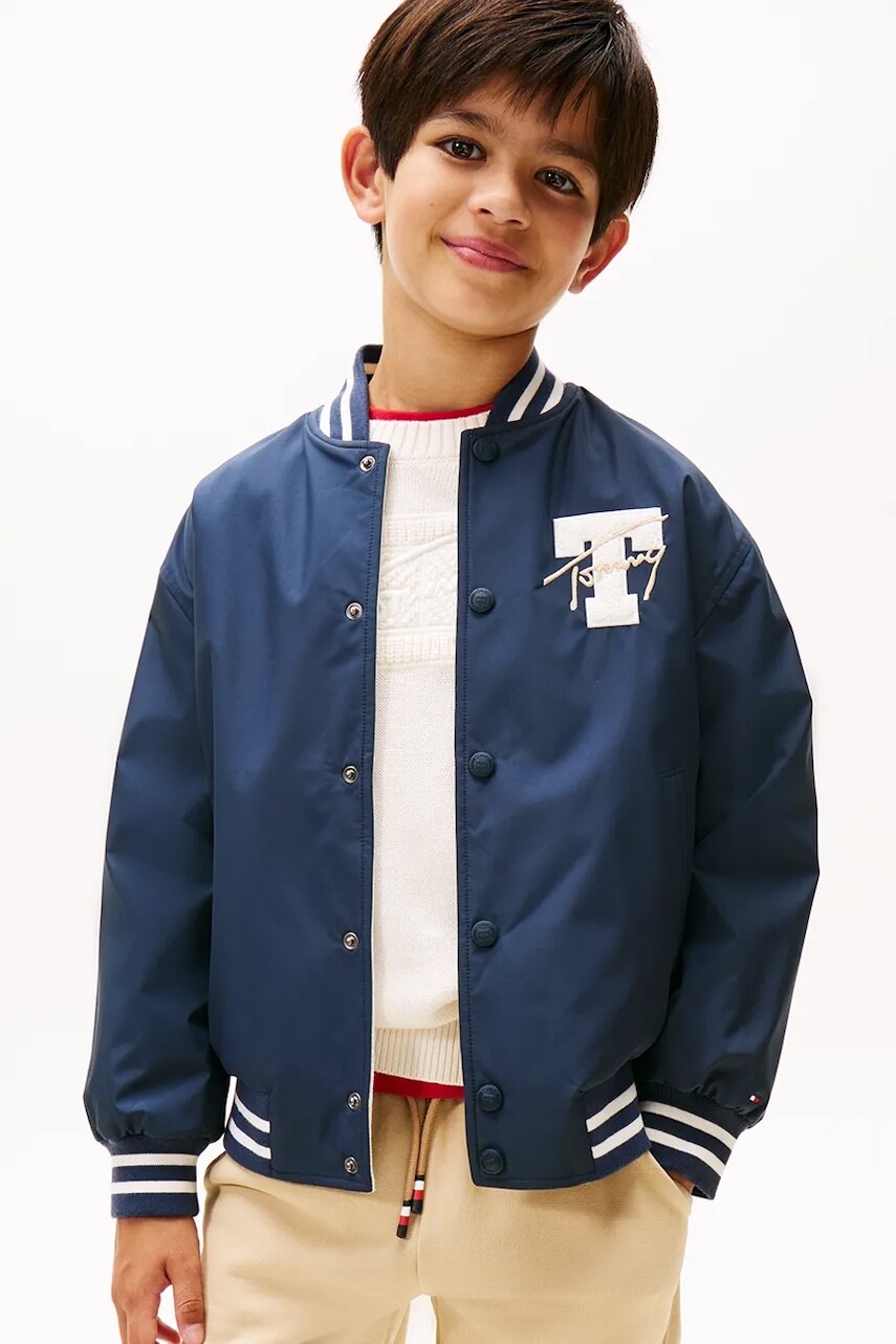 Detská obojstranná bomber bunda Tommy Hilfiger tmavomodrá farba, KB0KB09740