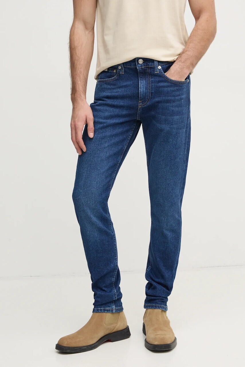 Rifle Calvin Klein Jeans pánske, tmavomodrá farba, J30J327007