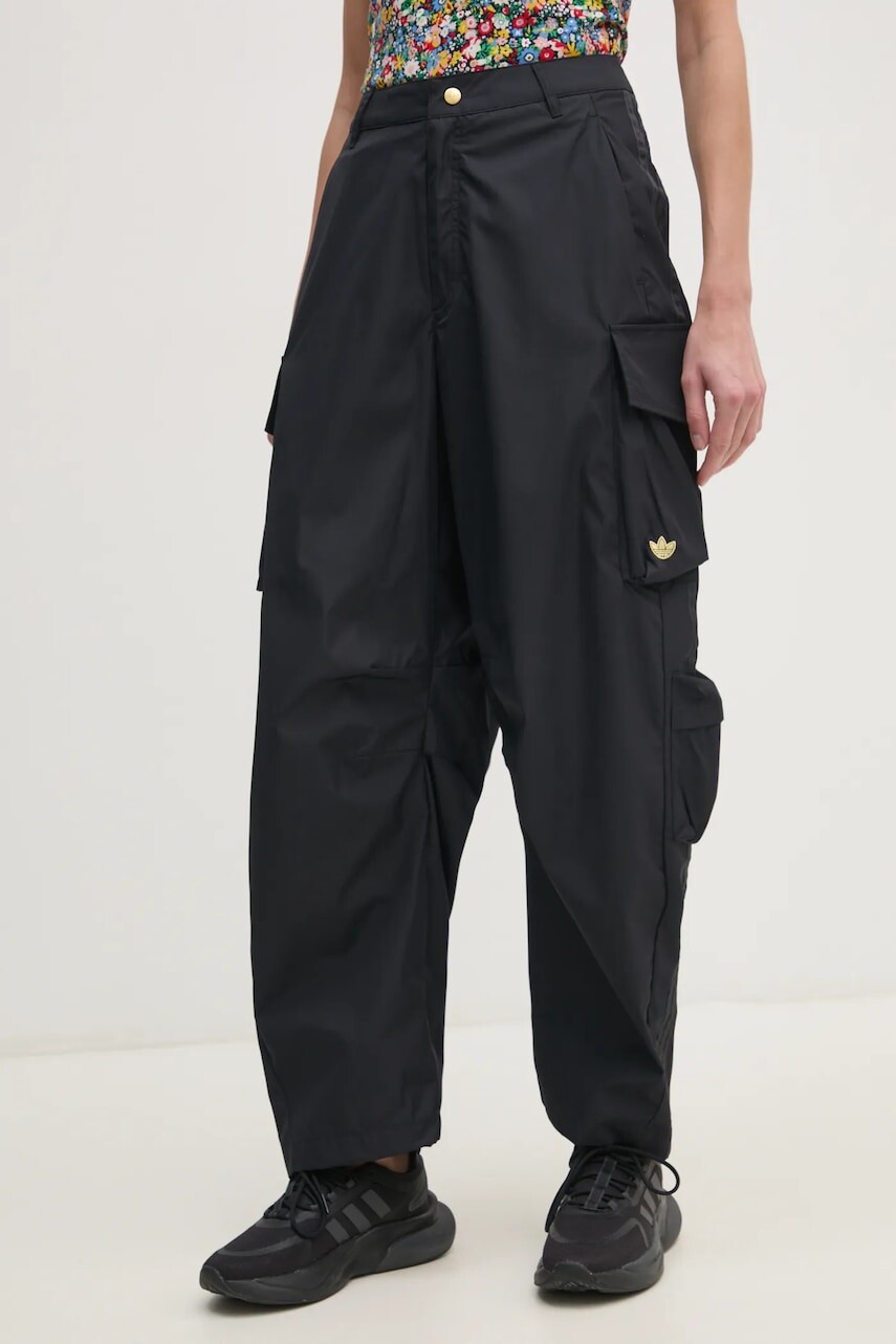 Nohavice adidas Originals CARGO PANTS dámske, čierna farba, strih cargo, vysoký pás, JI5727