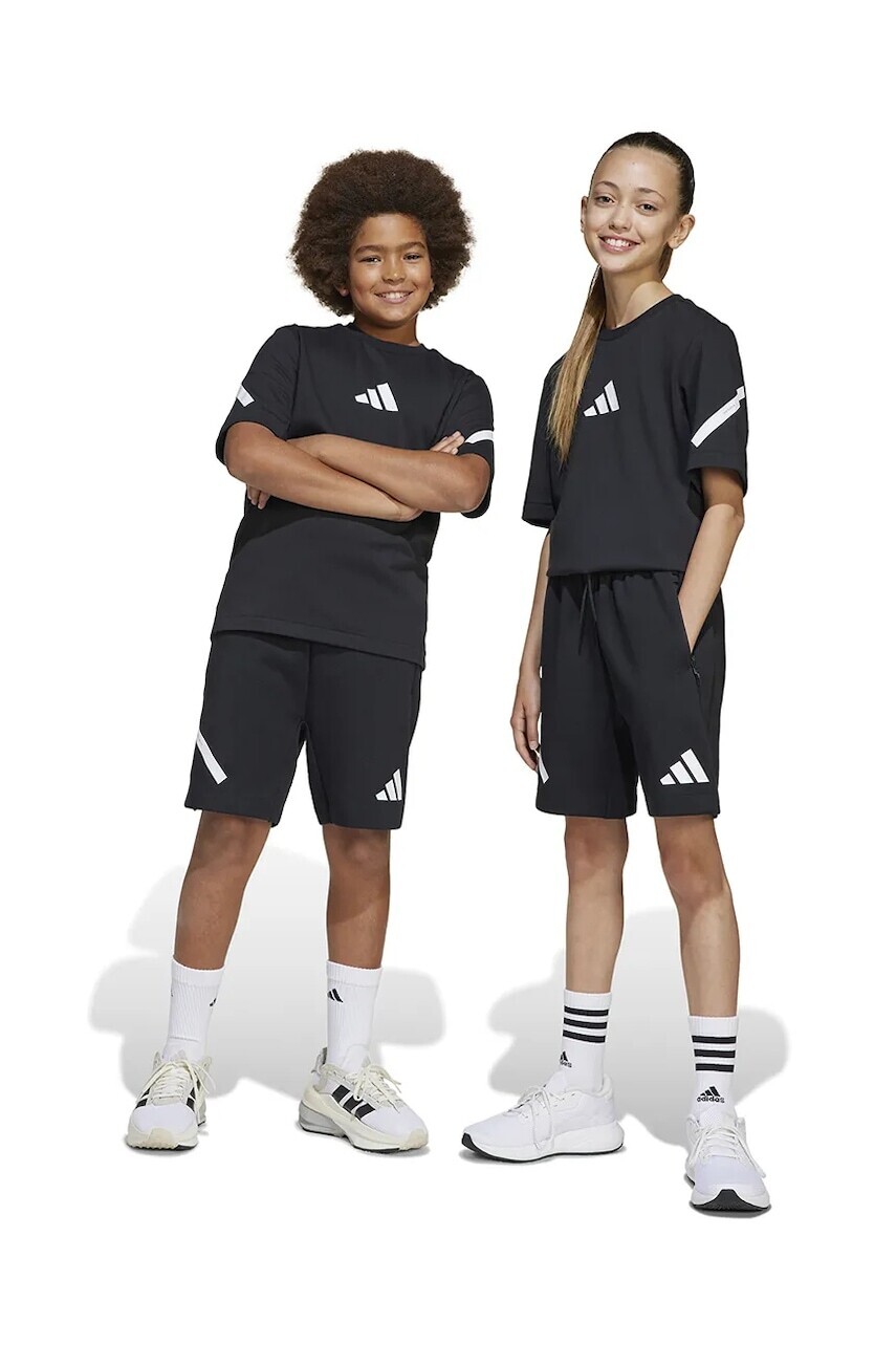Detské krátke nohavice adidas čierna farba, s potlačou, nastaviteľný pás JD0010