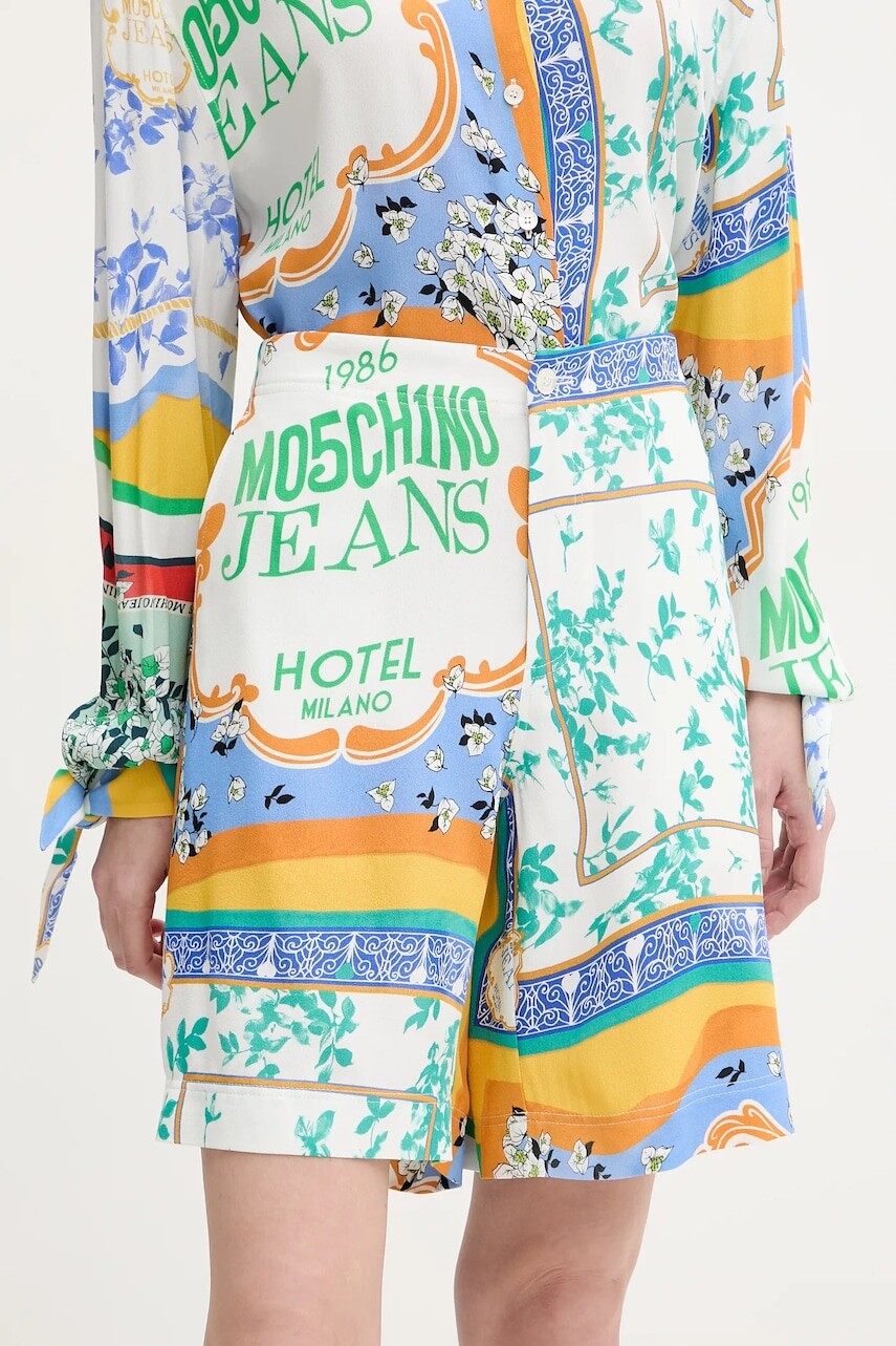 Šortky Moschino Jeans dámske, biela farba, vzorované, vysoký pás, 0342 3735