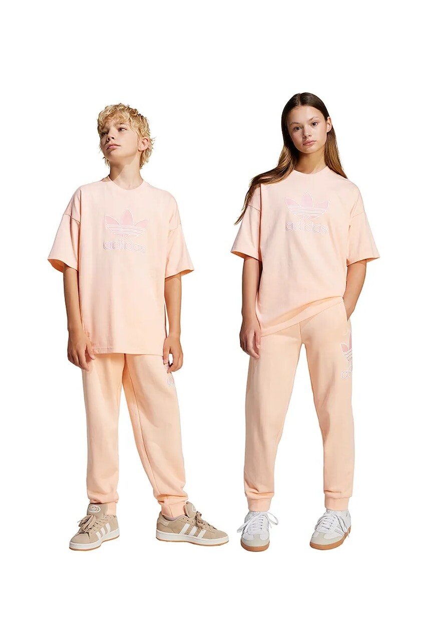 Detské bavlnené tepláky adidas Originals oranžová farba, s nášivkou, JC9143