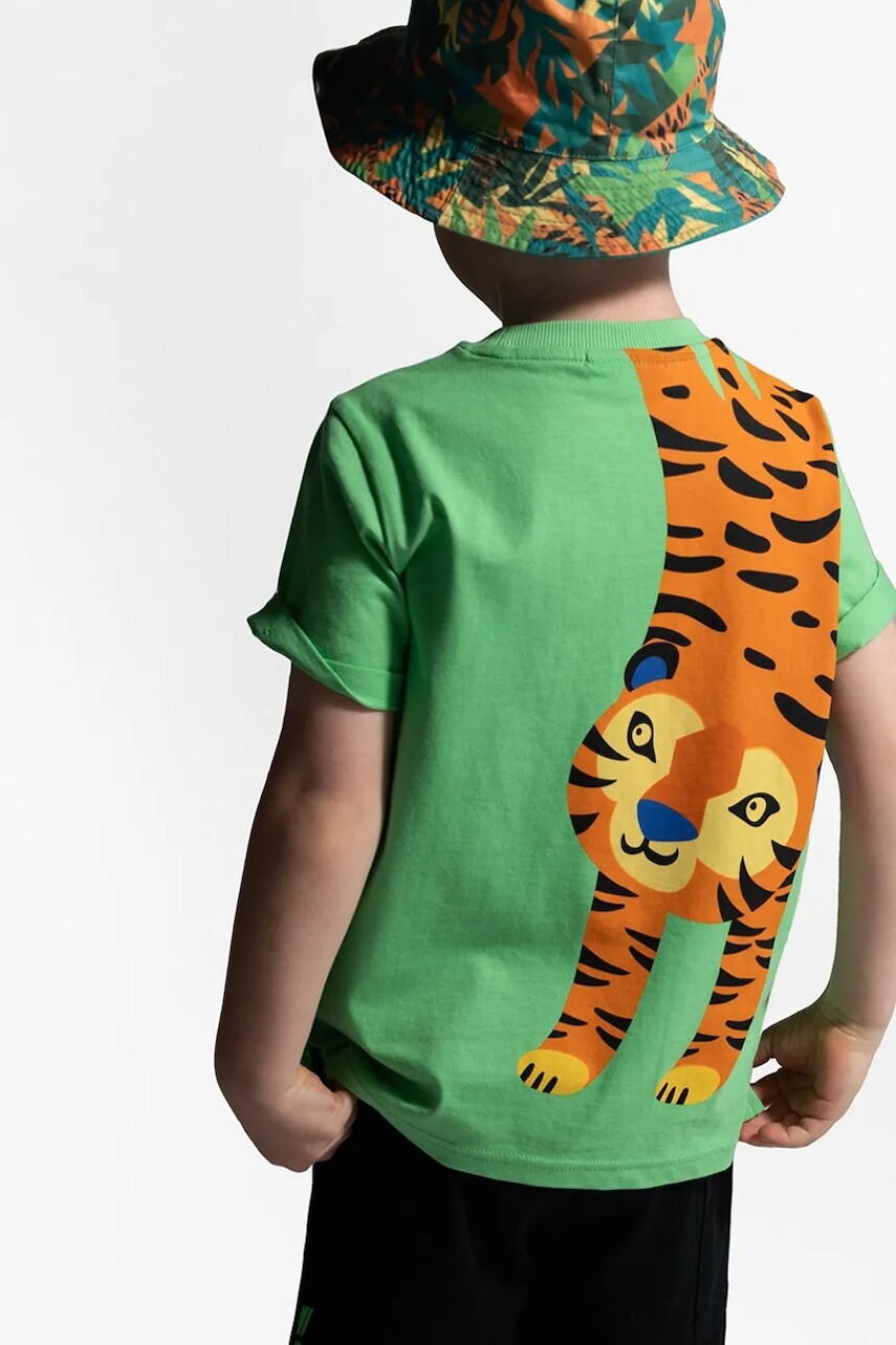 Bavlnené tričko Coccodrillo zelená farba, vzorované, TROPICAL STORY BOY KIDS