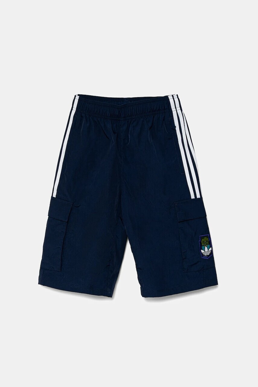 Detské krátke nohavice adidas Originals MINECRAFT tmavomodrá farba, s nášivkou, nastaviteľný pás KD9833