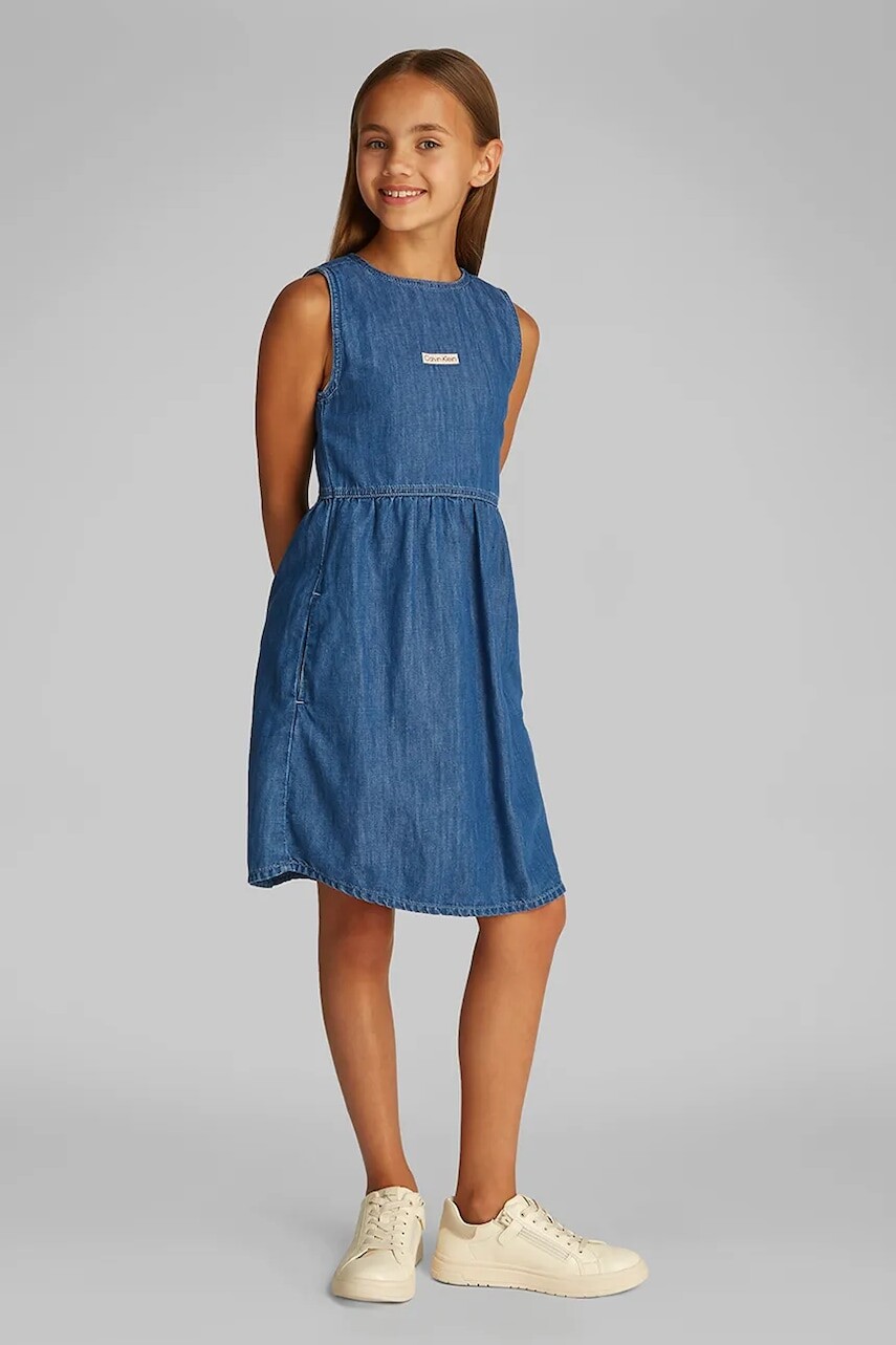 Šaty Calvin Klein Jeans tmavomodrá farba, midi, áčkový strih, IG0IG02913