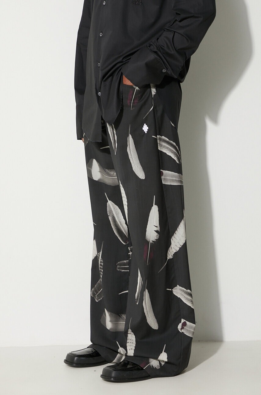 Vlnené nohavice Marcelo Burlon Aop Wind Feathers čierna farba, rovné