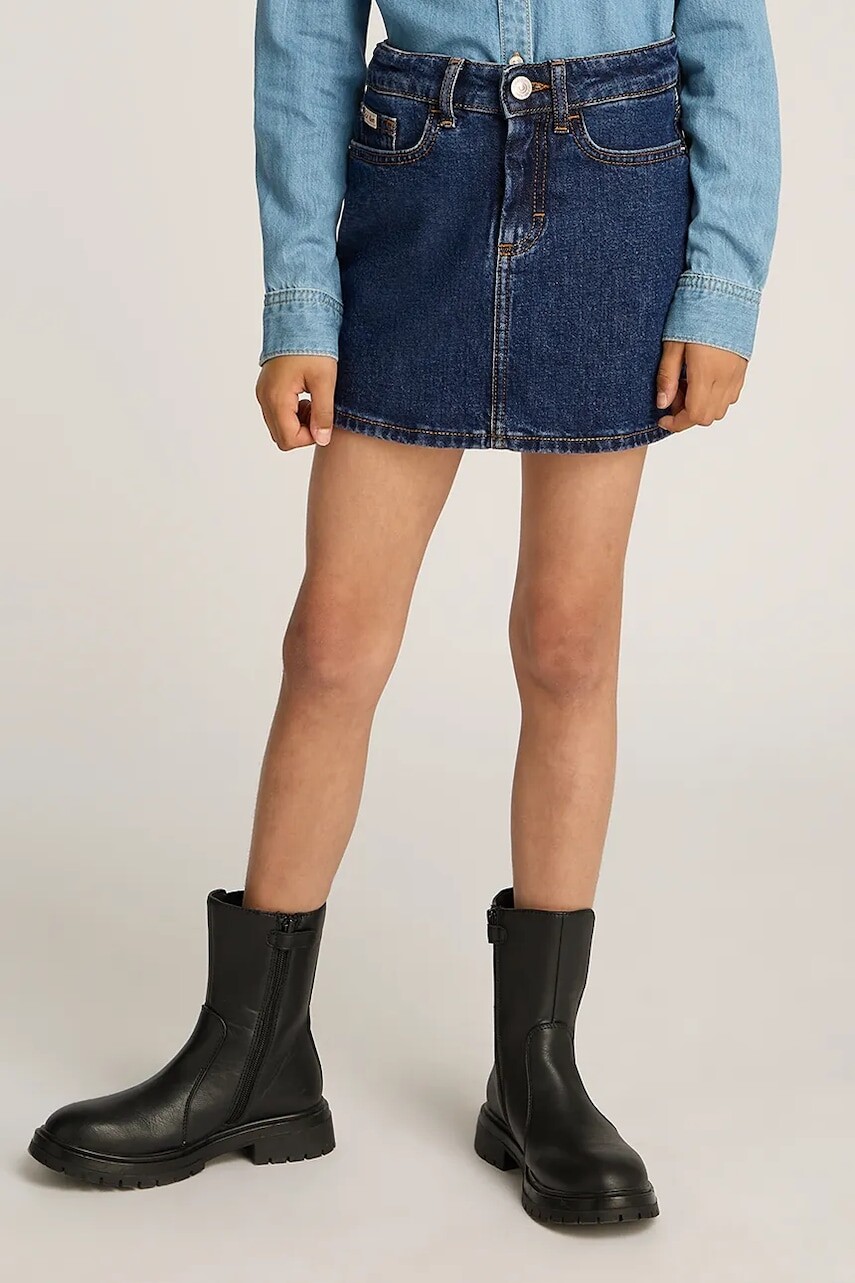 Dievčenská rifľová sukňa Calvin Klein Jeans tmavomodrá farba, mini, rovný strih, IG0IG02717