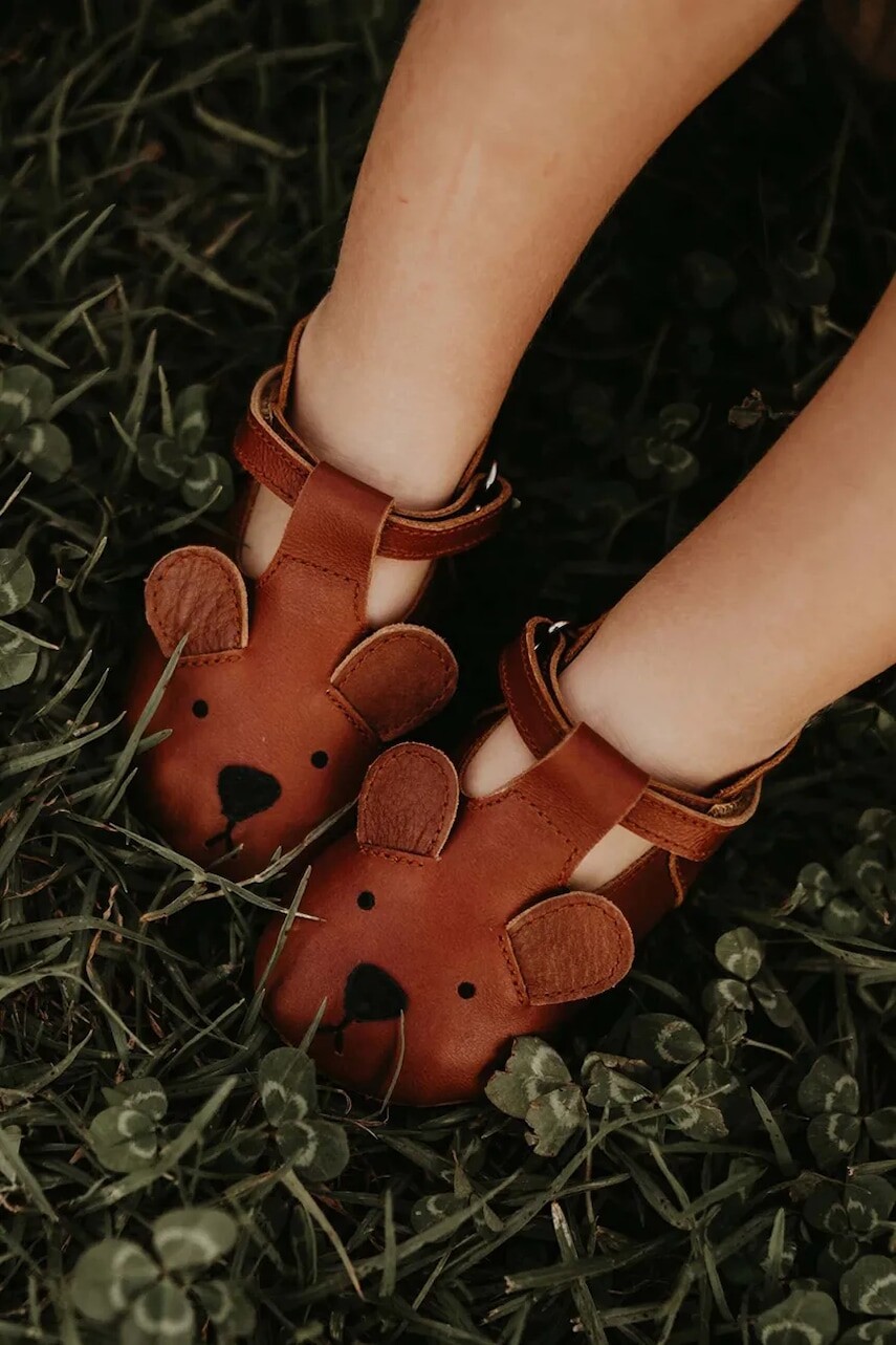 Kožené topánky pre bábätká Donsje Spark Classic Shoes Bear hnedá farba, 1002008